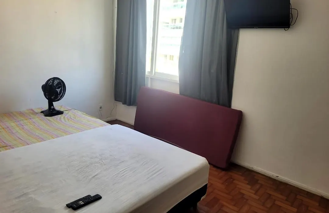 Apartamento na praia forte de 1 quarto, sala, cozinha e 1 banheiro-1